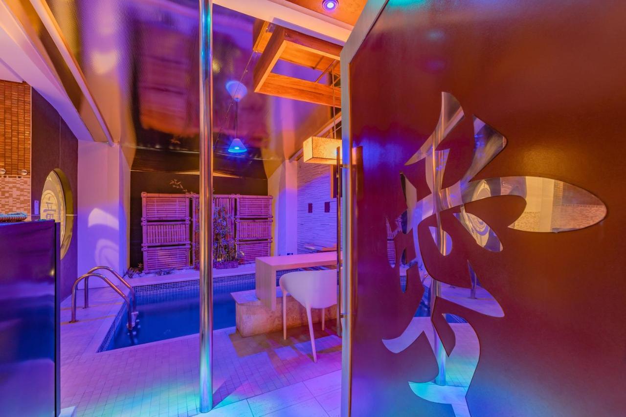 Hotel do amor Dragon (adults Only) *