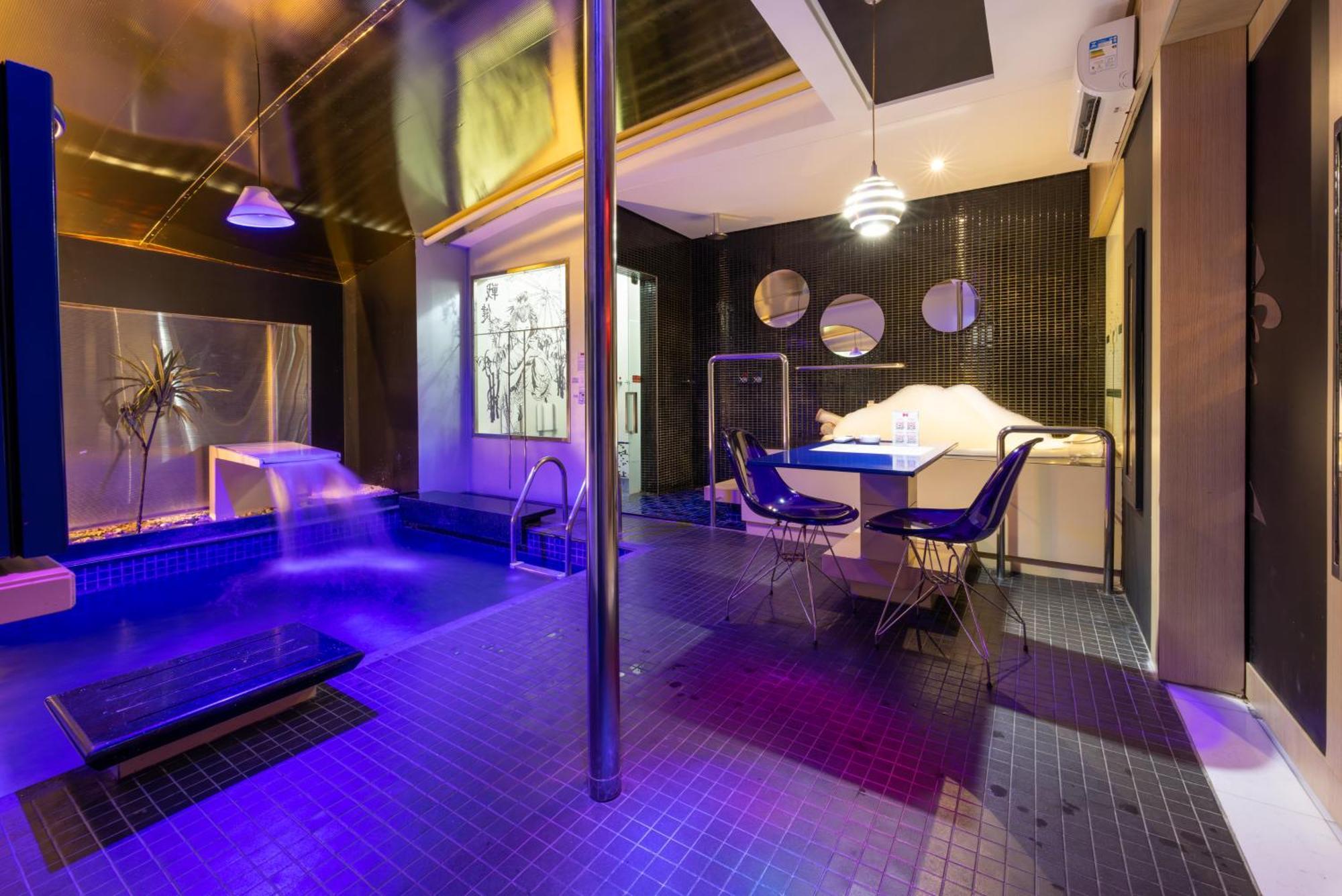 Hotel do amor Dragon (adults Only)