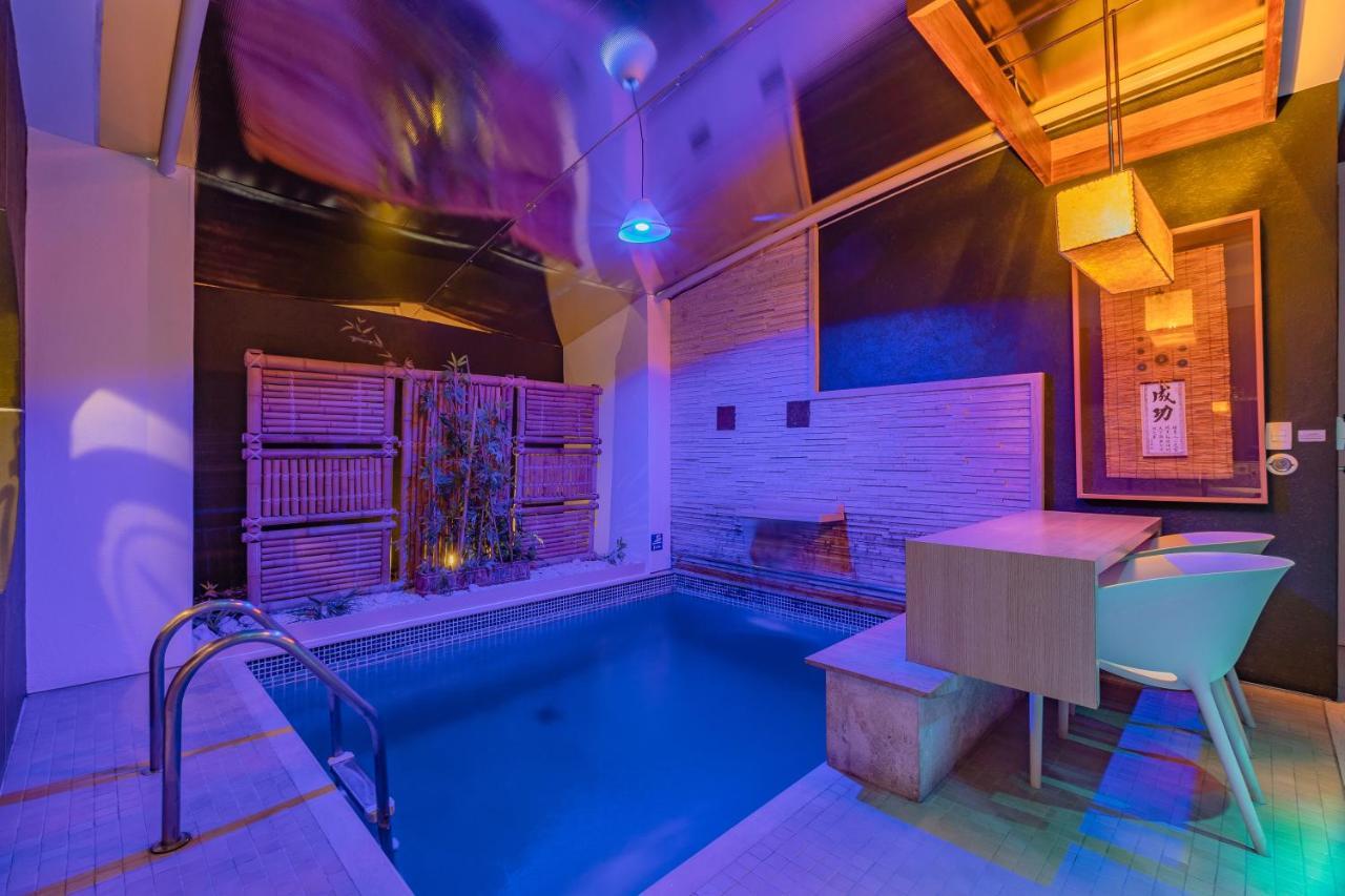 Hotel do amor Dragon (adults Only)