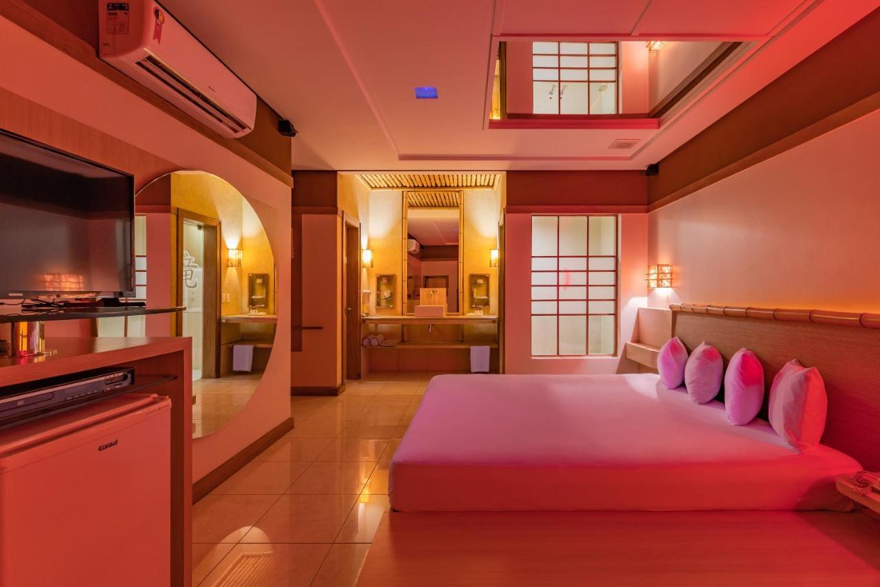 Hotel do amor Dragon (adults Only)